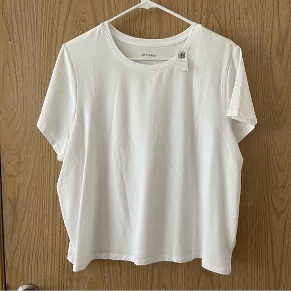 Old Navy Bestee Crew Neck White T-Shirt - Picture 3 of 8